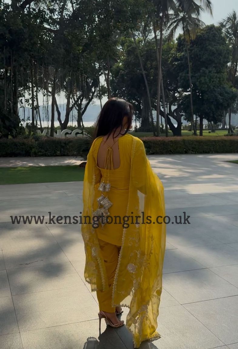 Janhavi - Photo 4