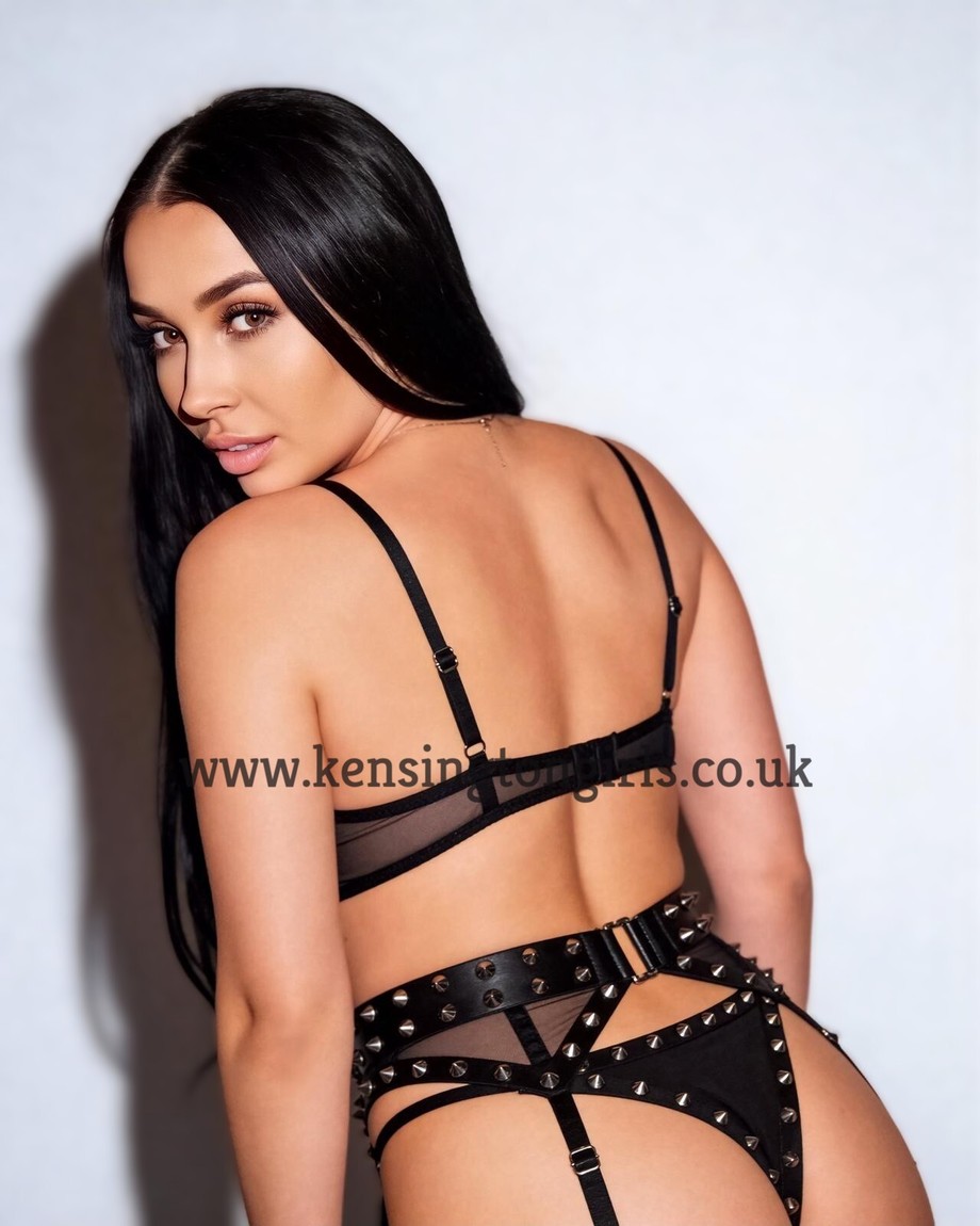 Karina - Photo 5