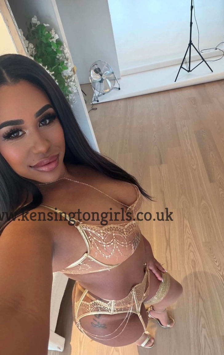 Astrid - Black - Escort in London