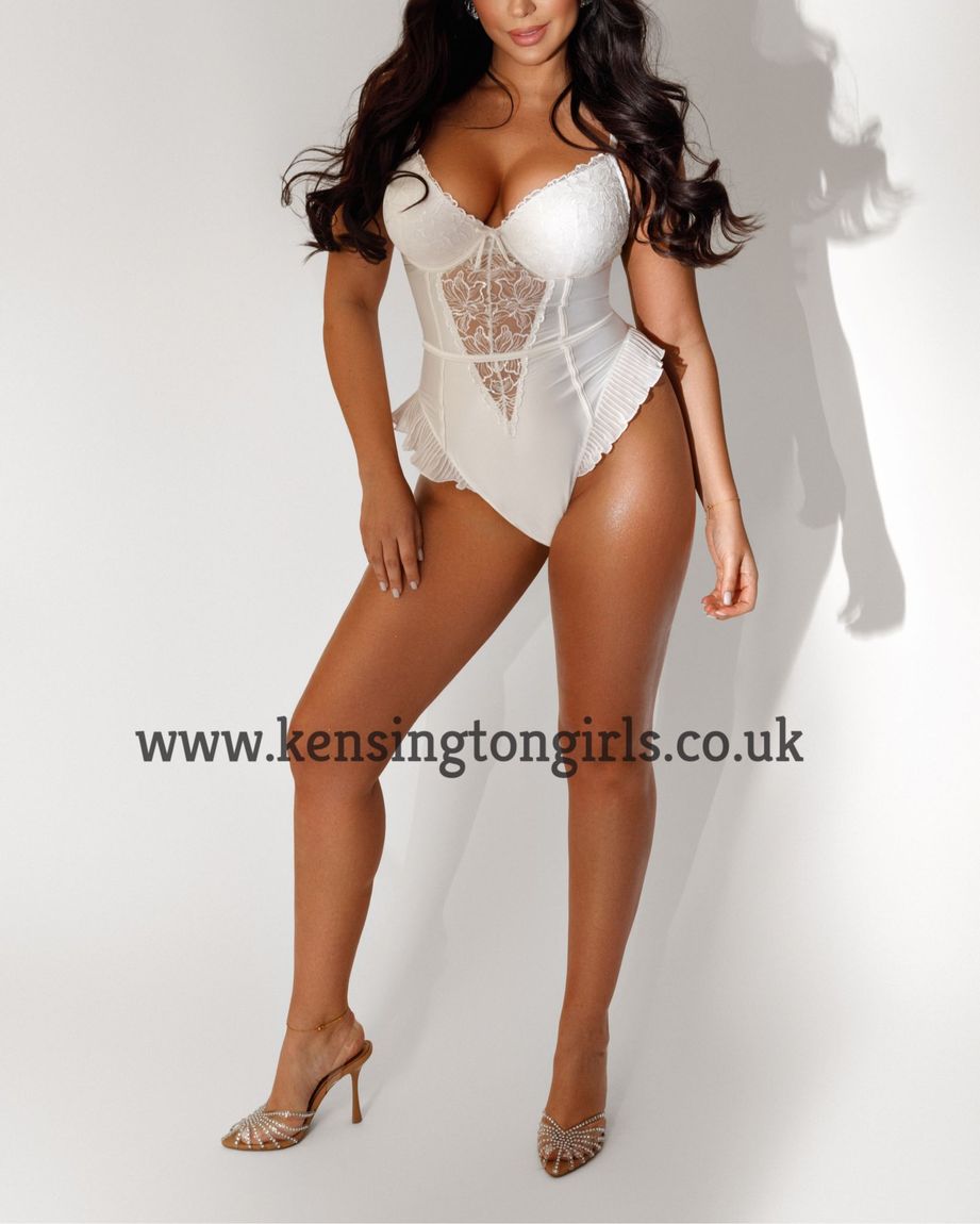 Emine - Photo 2